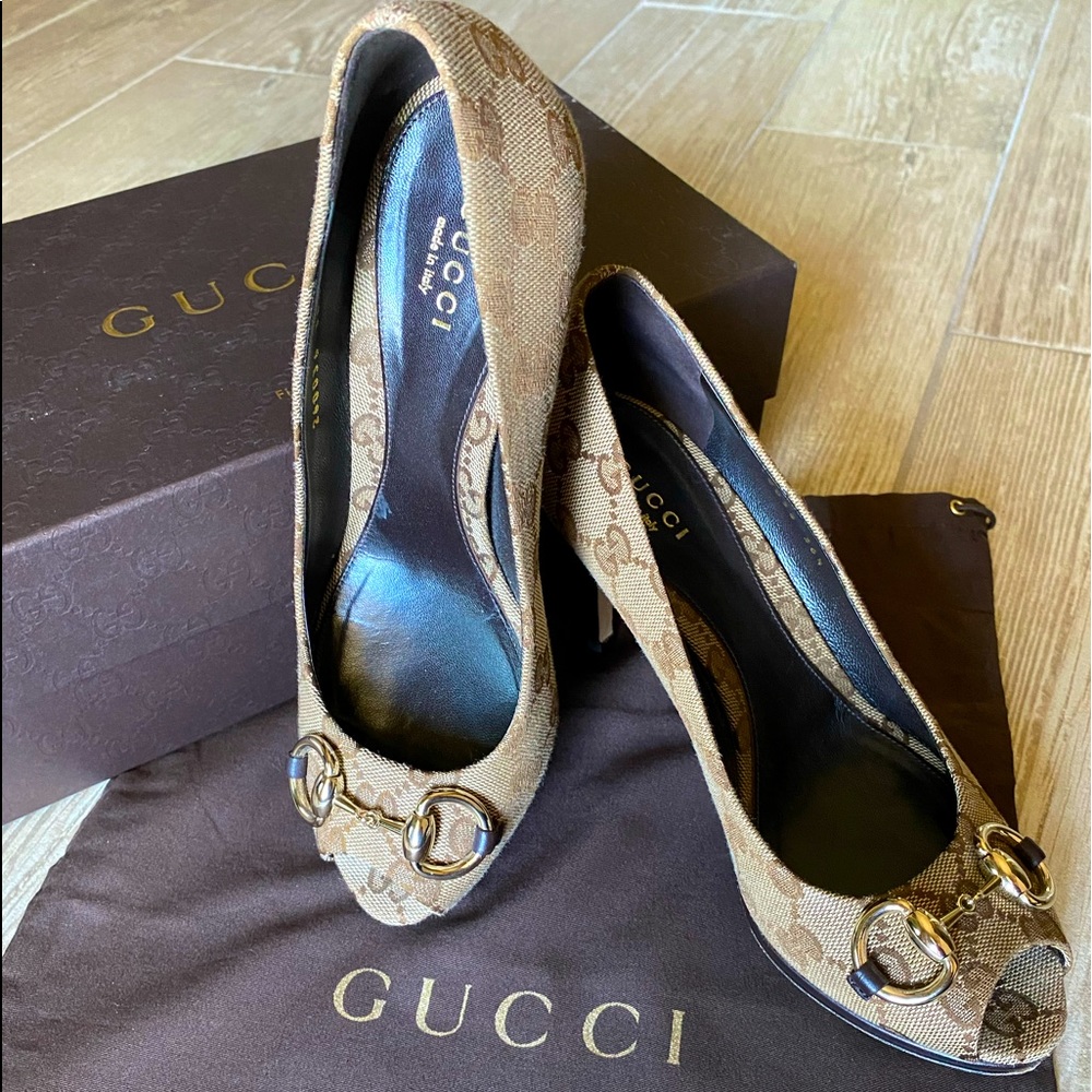 Gucci Open Toe Horsebit Monogram Heels. 36 1/2